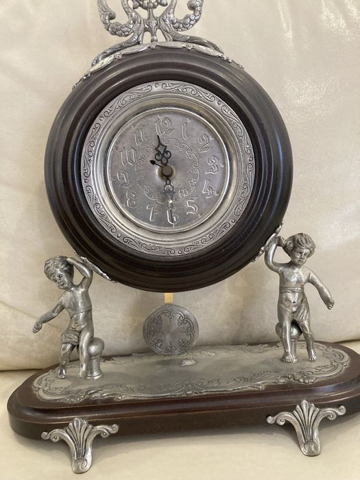 Relógio decorativo em madeira e estanho