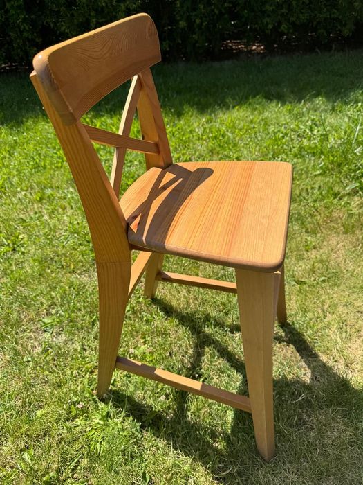 Krzesło Ikea dla dziecka  - podwyższające