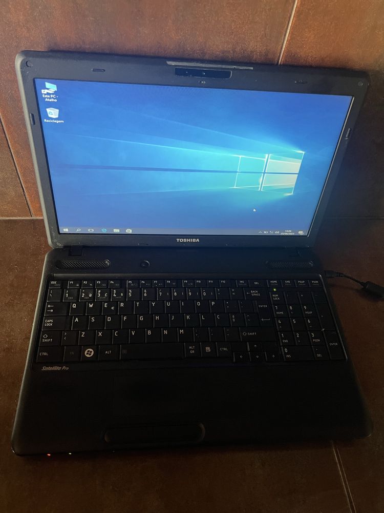 Portatil toshiba com carregador