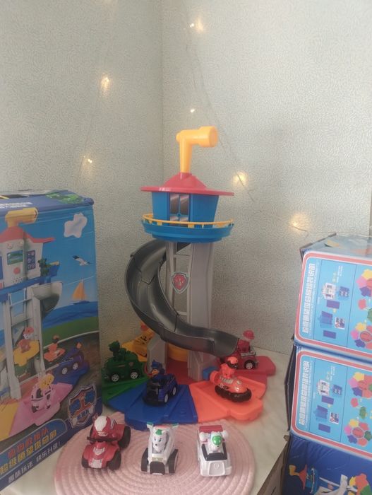 РОЗПРОДАЖ ! НОВІ Бази paw patrol набори з машинками щенячий патруль