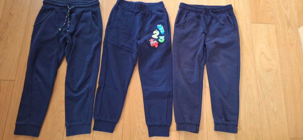 3pak spodnie dresowe 116 5-6lat chłopiec cyferki