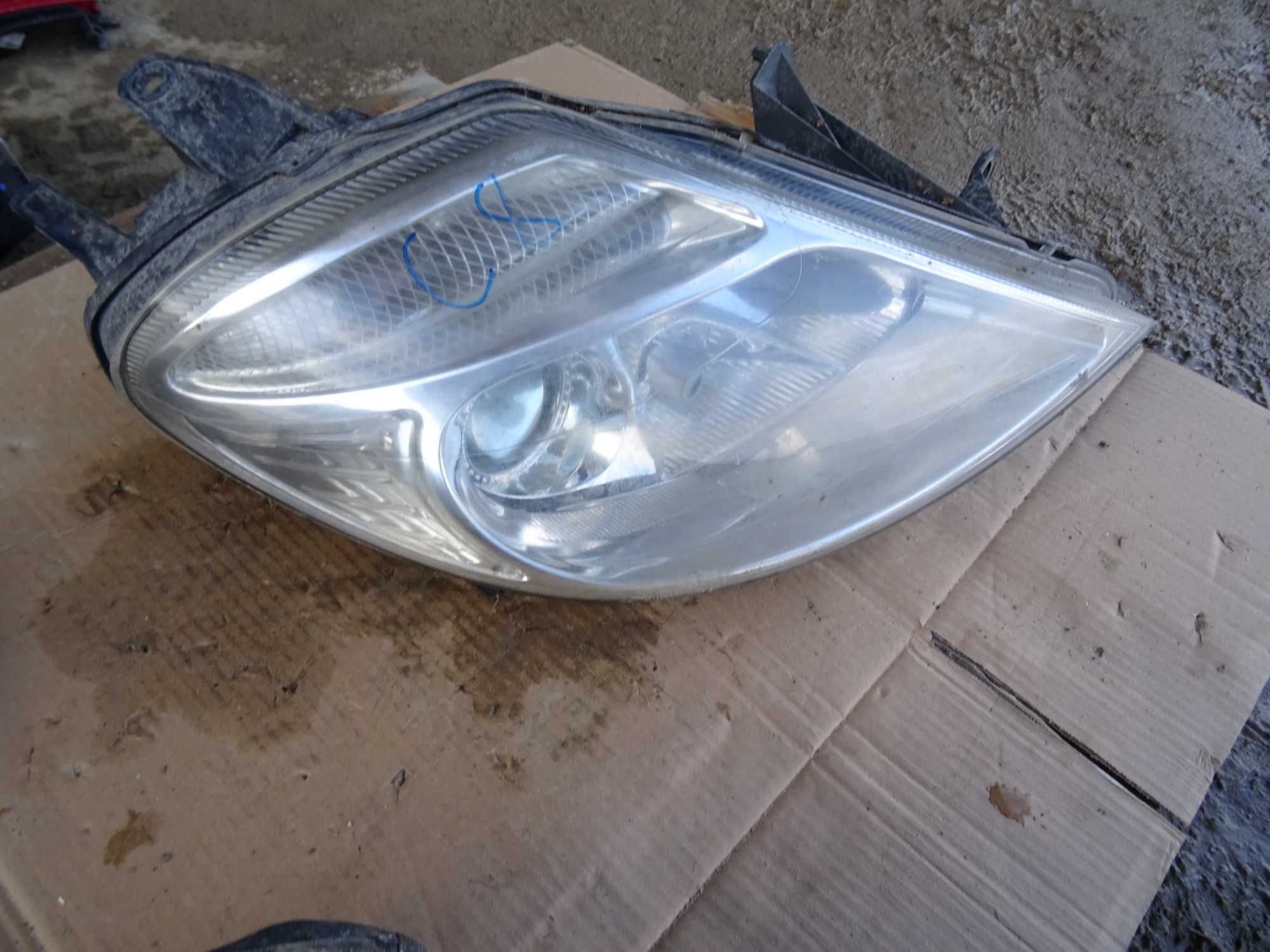 Lampa Prawa Przód Citroen C8