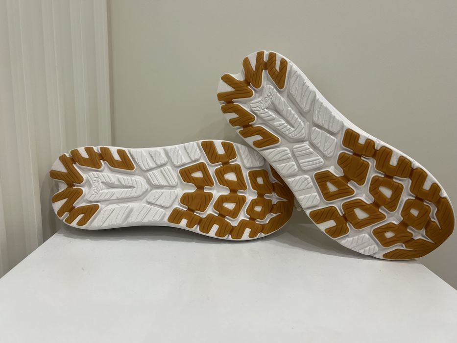 Кросівки Hoka Kawana 2