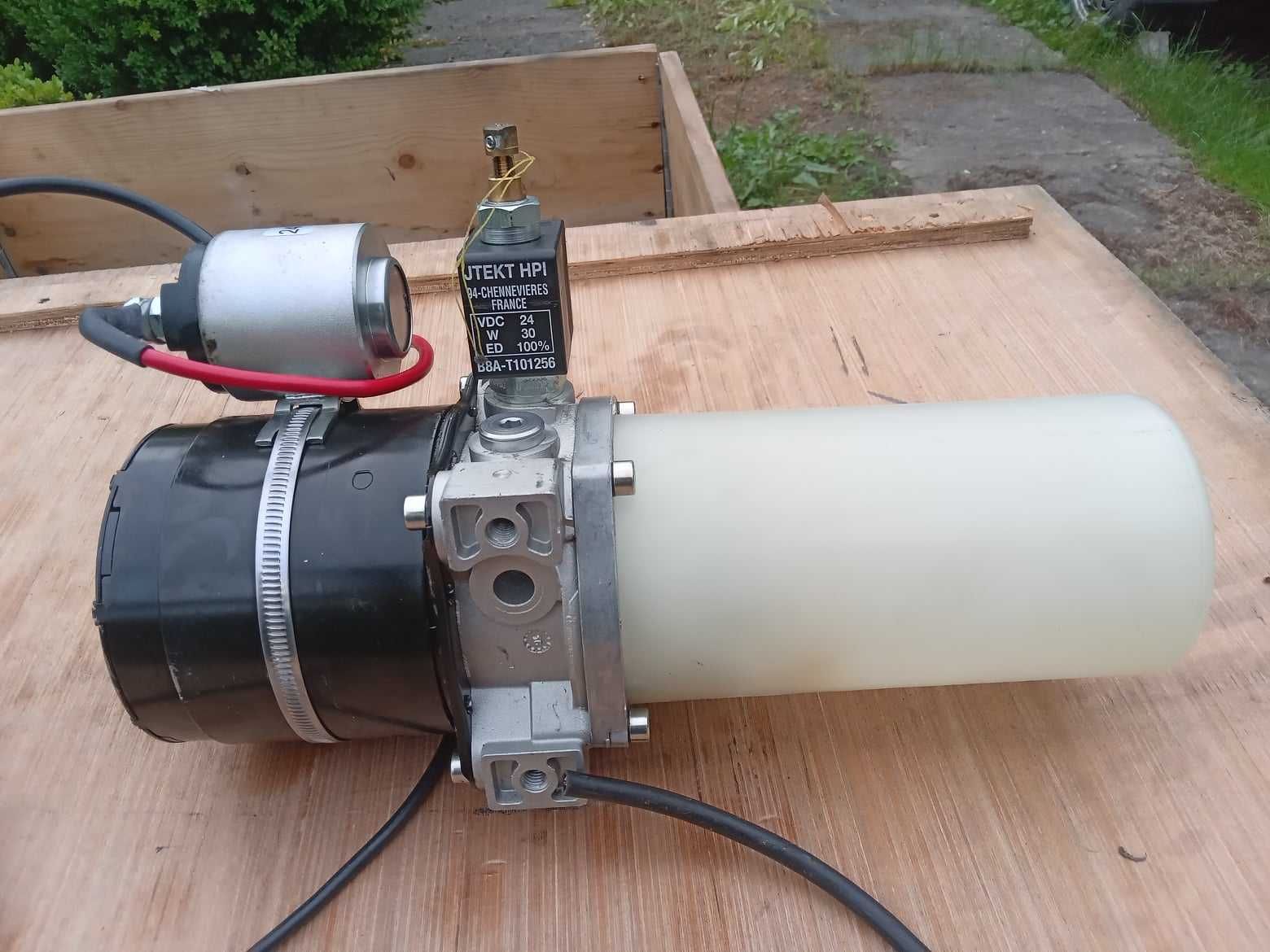 Agregat pompa hydrauliczna 24V  1 kW zbiornik na olej 1,5L