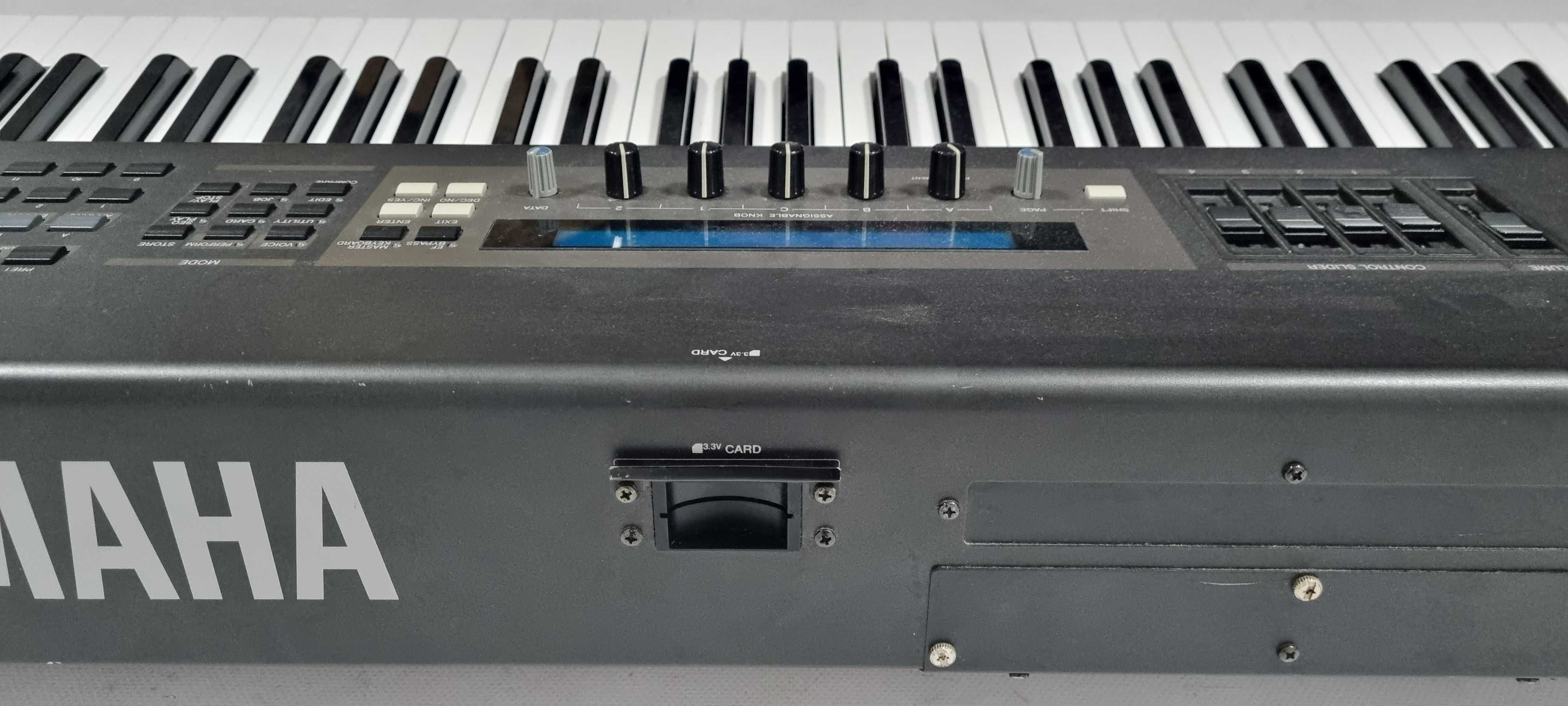 Syntezator Yamaha S80 - klawiatura ważona dynamiczna  88 klawiszy