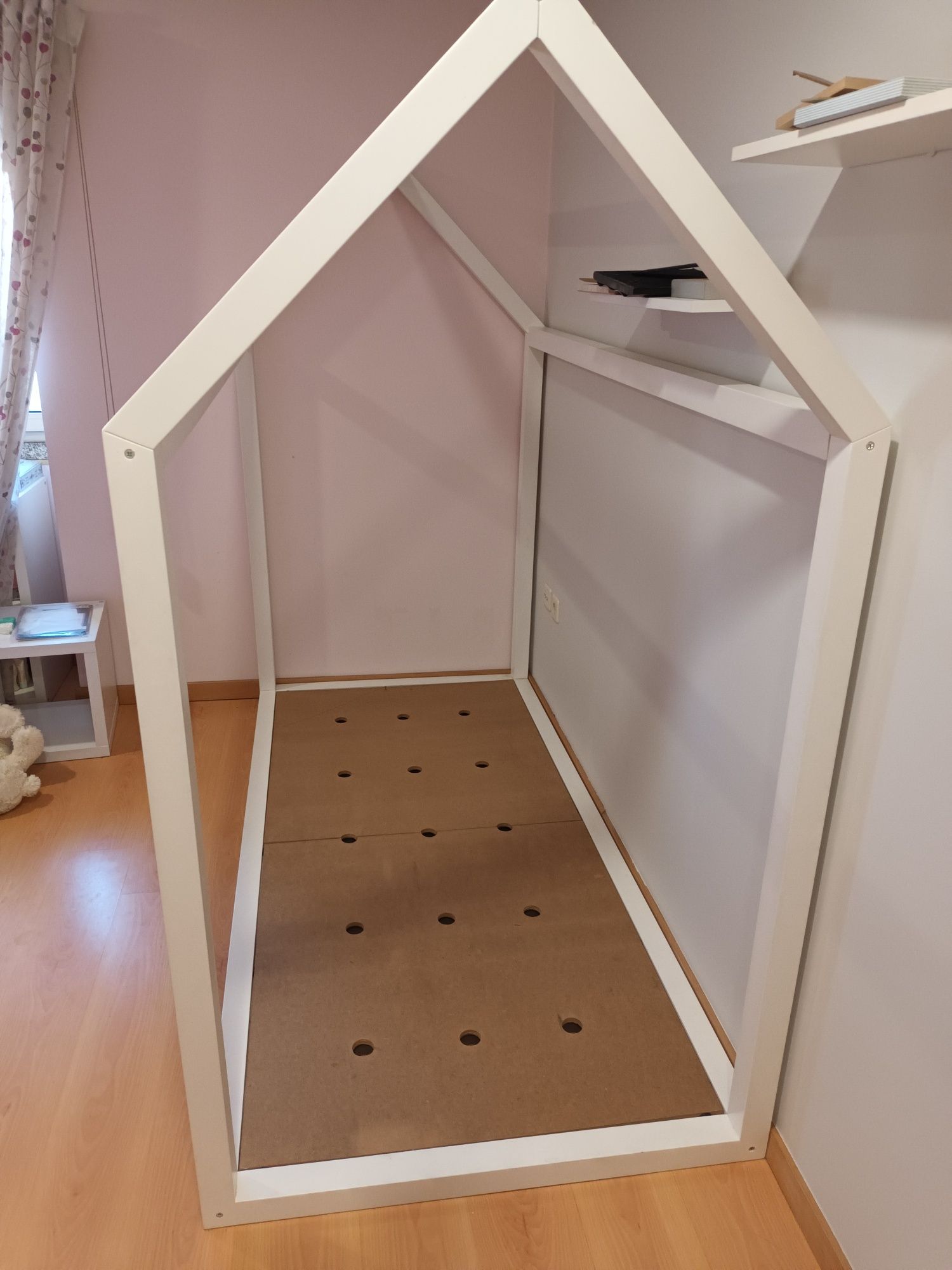 Cama de criança montessori