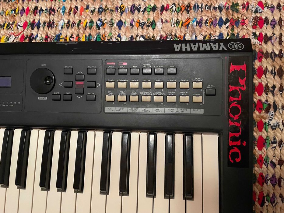 Yamaha MX-49 Workstation Synthesizer