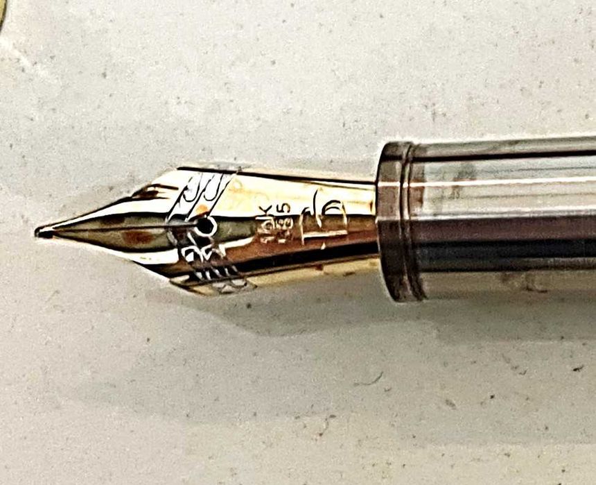 Caneta tinta permanente,"custom made" Poseidon ouro 18K e titânio