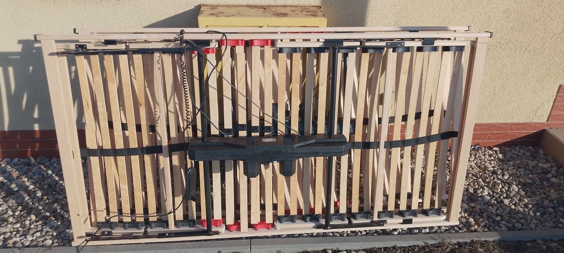 Stelaż do łóżka z napędem elektrycznym
