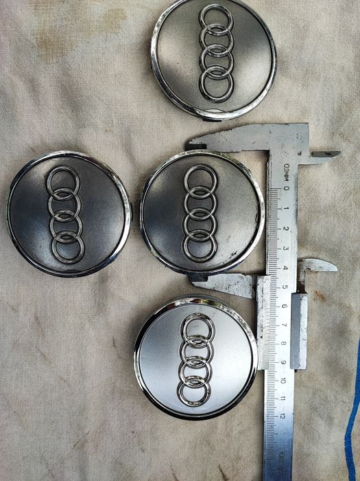 Колпачки на диски Audi