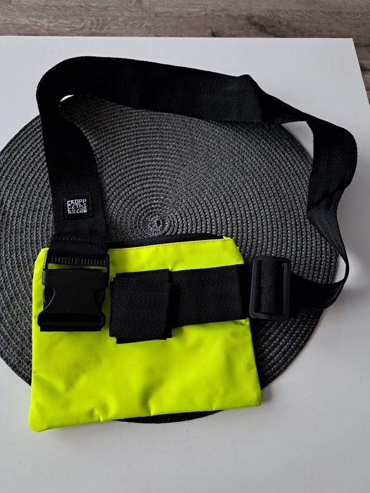 Saszetka typu nerka Cropp