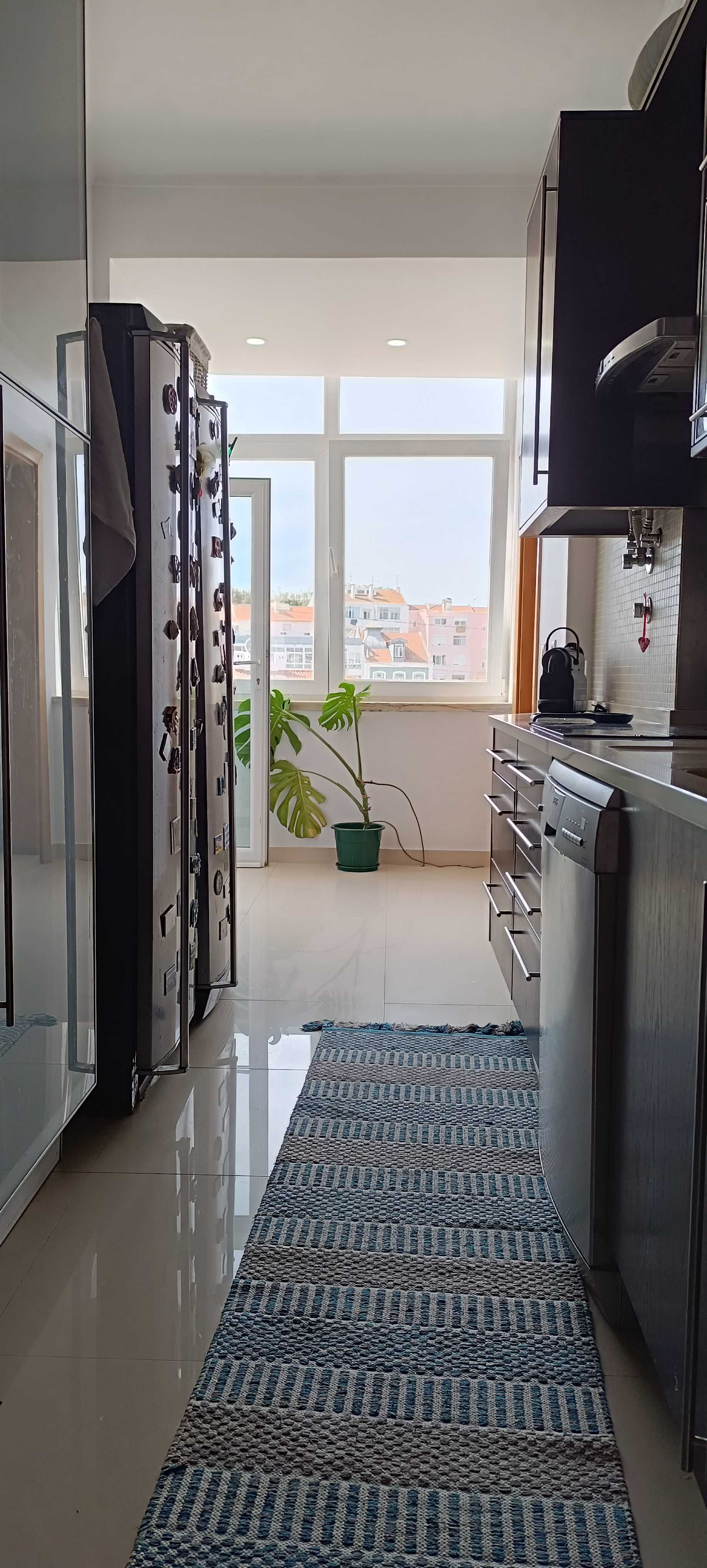 Apartamento T3 na Av 25 de Abril em Cacilhas