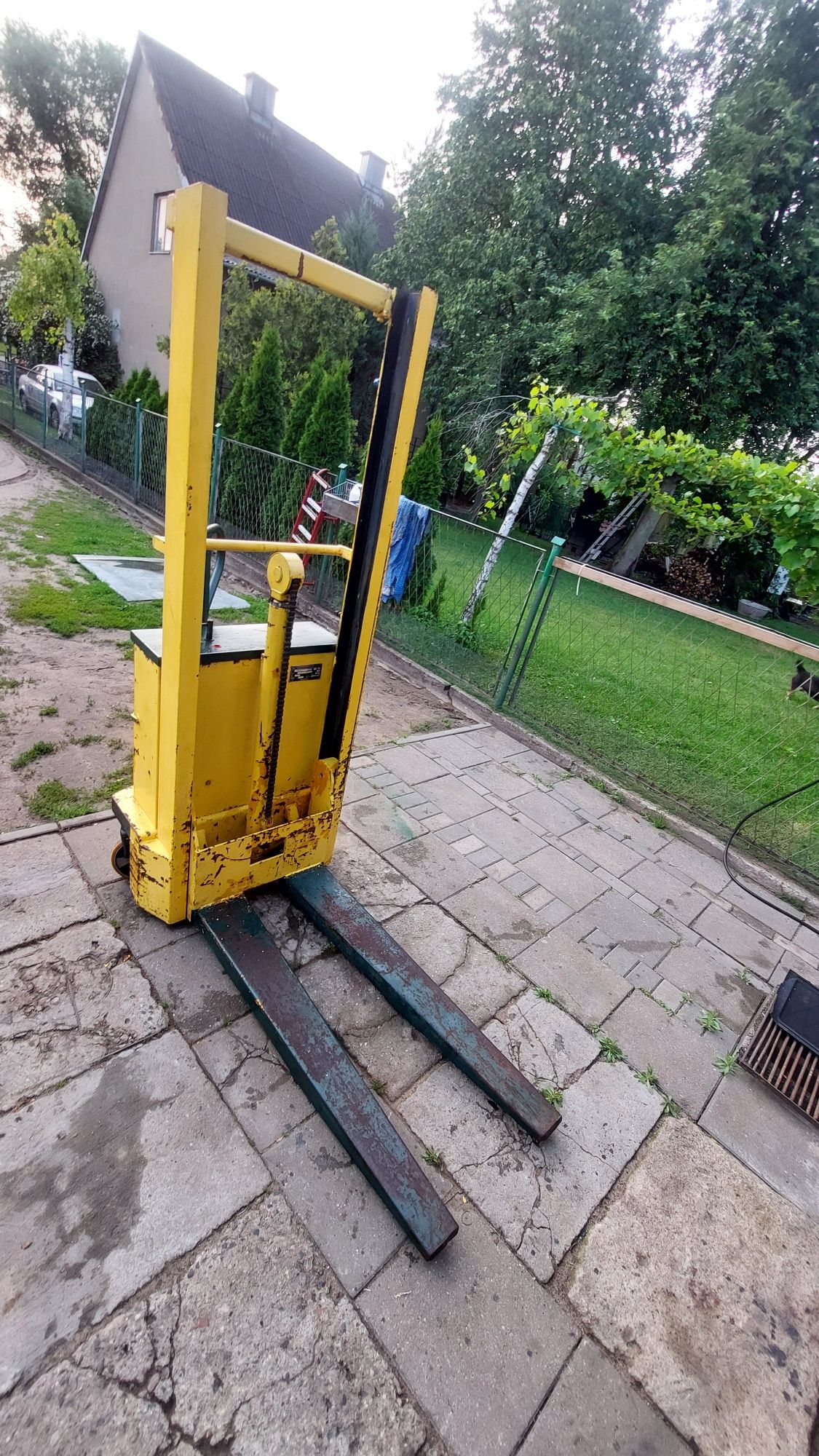 Sztaplarka wózek paleciak 12V