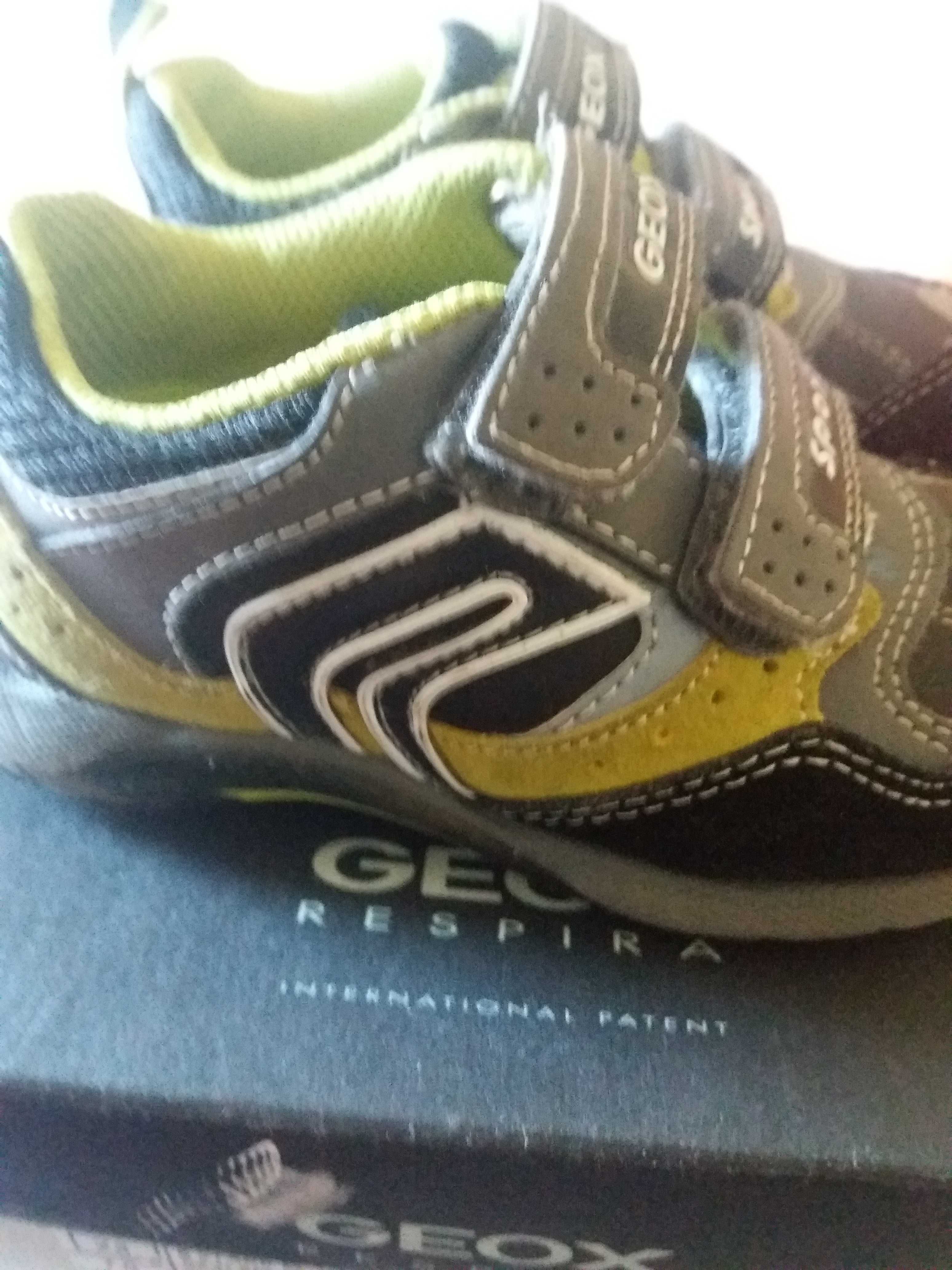 Vendo sapatilhas GEOX Novas