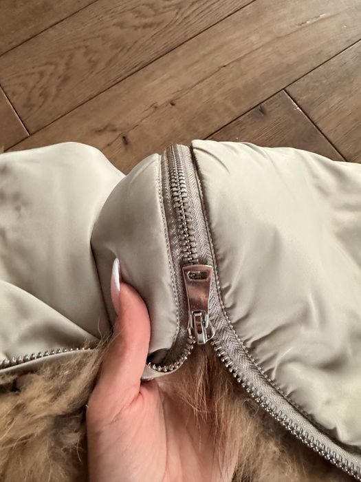 Stylowa kurtka zimowa z futrem Stan idealny