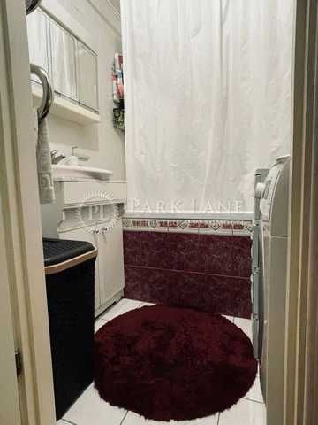 Оболонь ,Івасюка 20,Мінська ,Оболонська набережна .