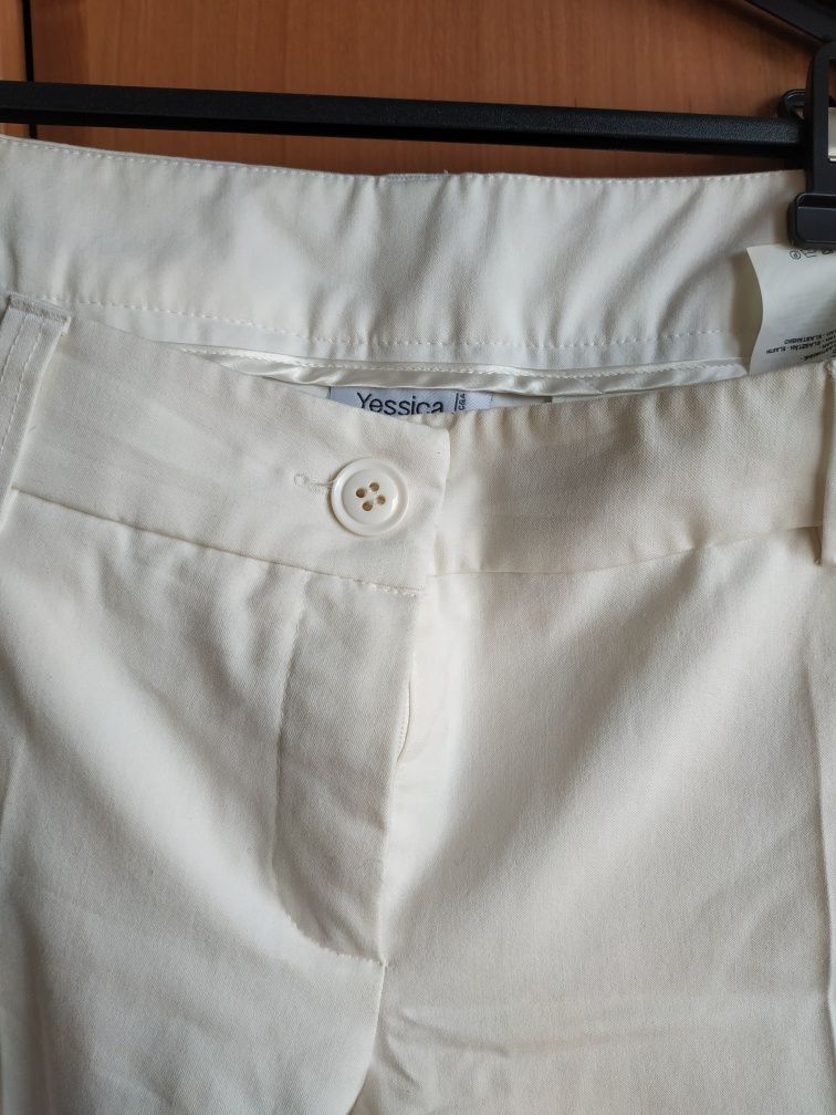 Spodnie białe letnie 43
