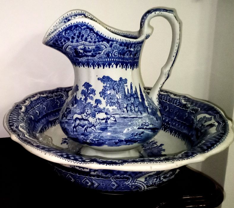 Conjunto de Lavanda e Gomil Sacavém Motivo Vaquinhas