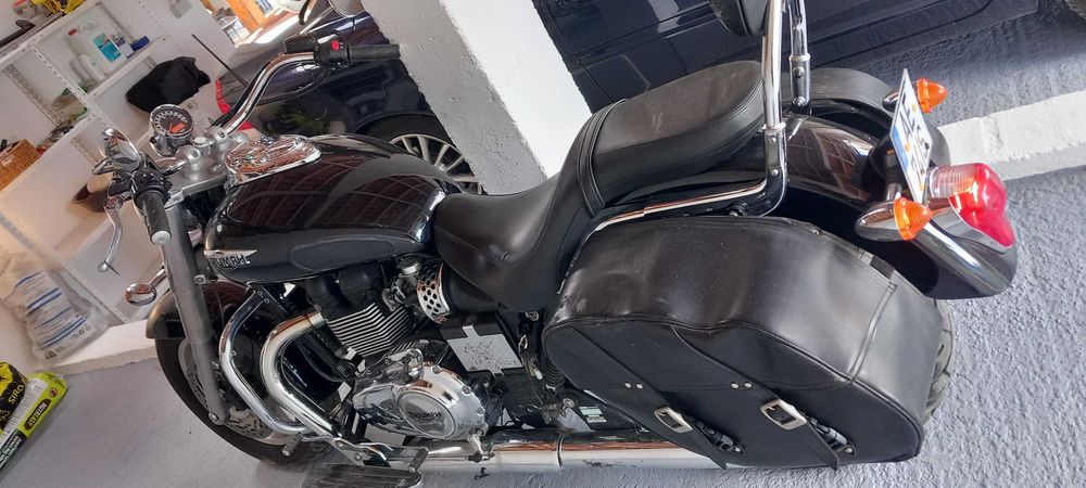 Triumph American Bonneville 865cc 2014