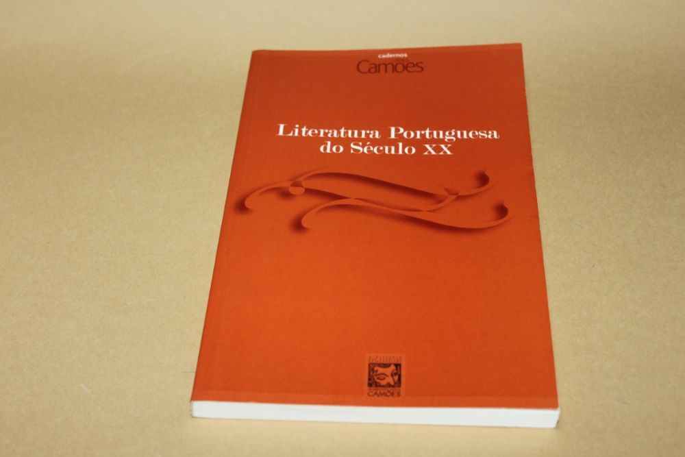 Camões -Literatura Portuguesa do Século xx