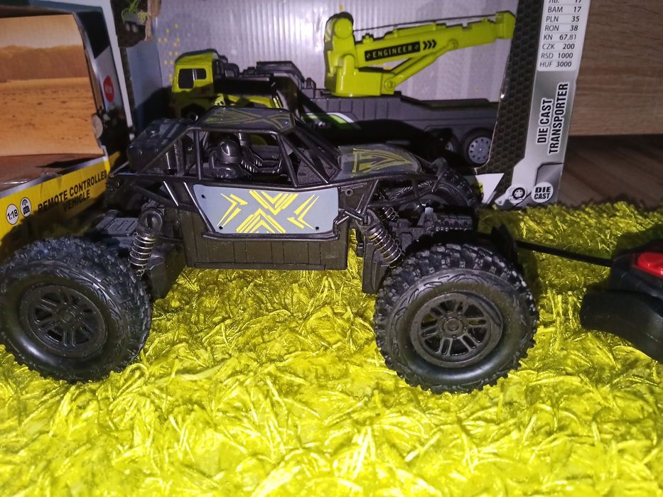 Auto na pilota i dźwig