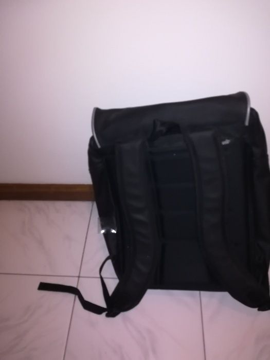 Mochila Escolar marca Puma, muito barata.