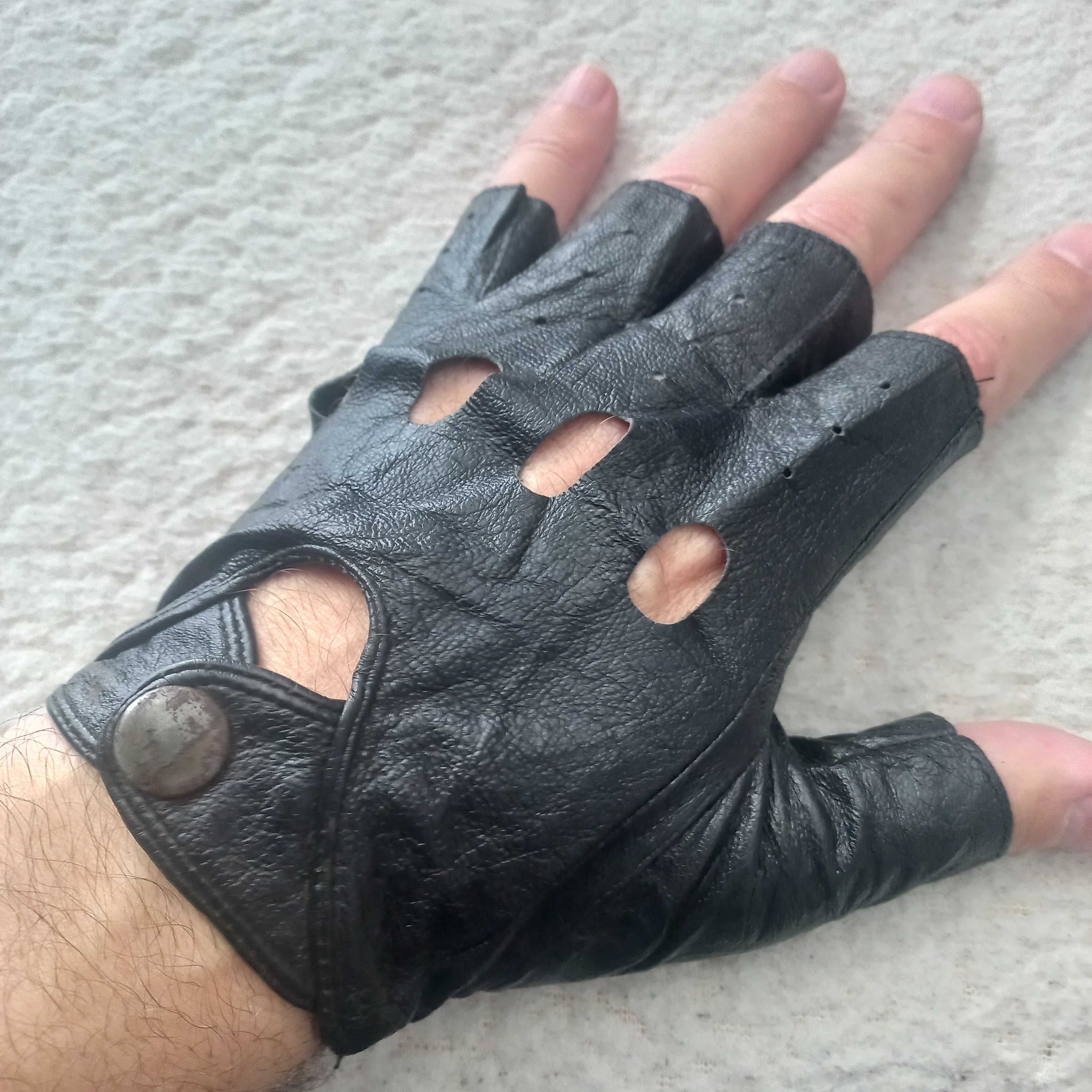 Перчатки  мужские кожаные без пальцев  чёрные стильные
