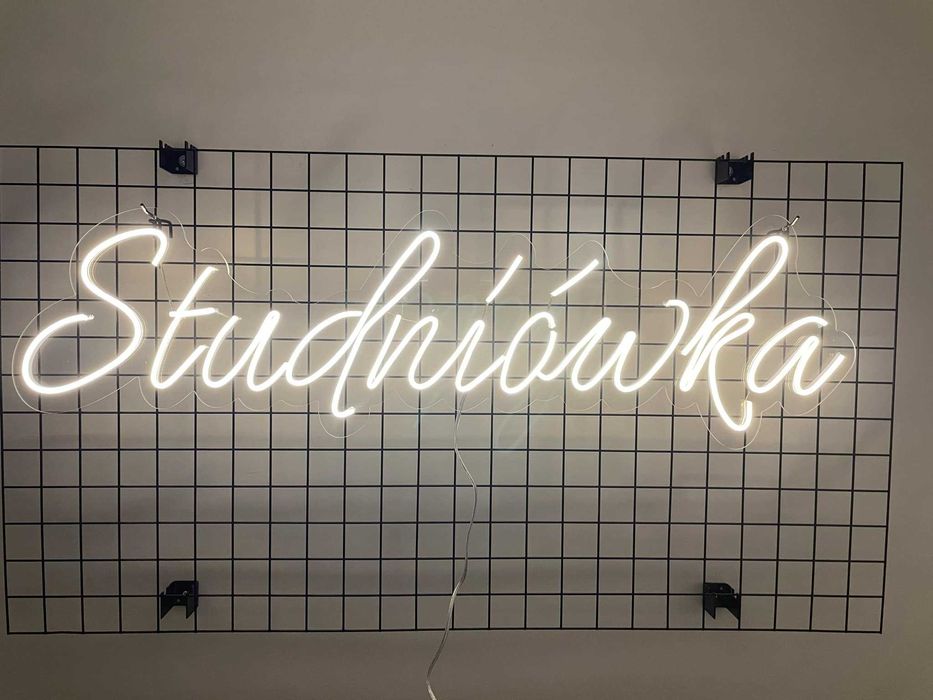 STUDNIÓWKA - wypożyczalnia napisów led neon ledon