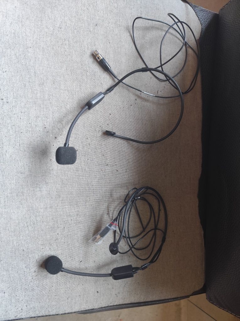 2 -Micros de cabeça shure  ( 1 mês) 1 deles por estreiar