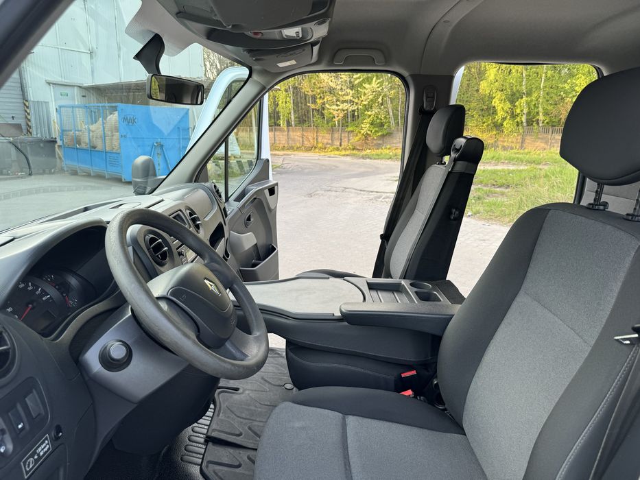 Wynajem Renault Master Doka | 7-osobowy z plandeką | Od 200 zł/dobę!