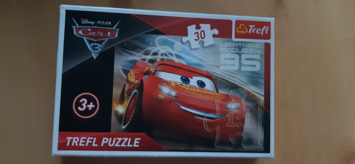 Puzzle      auta