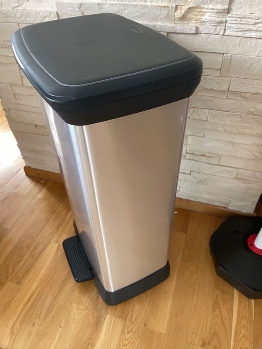Kosz na śmieci Curver 50L  1 -komorowy z pedałem