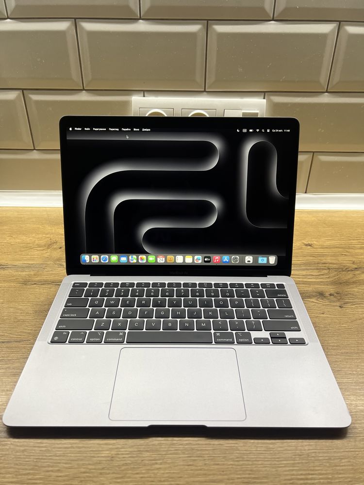 Apple MacBook Air 13' A2337 2020 M1/8Gb RAM/ 512Gb SSD/ Уцінка