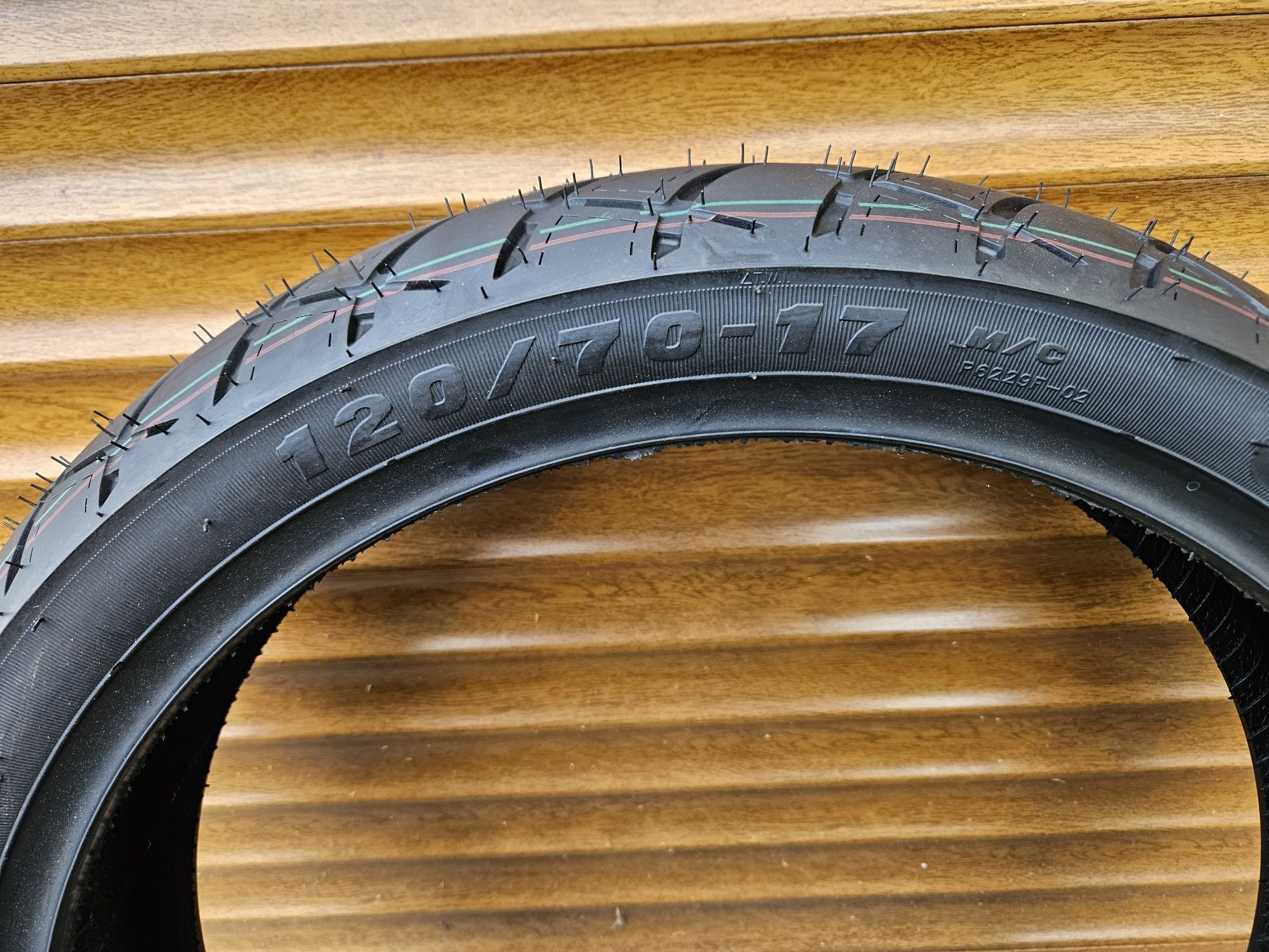 Opona motocyklowa 120/70r17