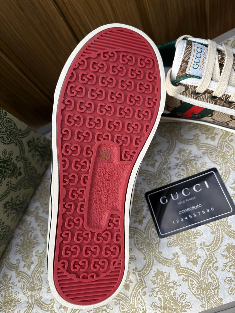 Кеди в стилі Gucci