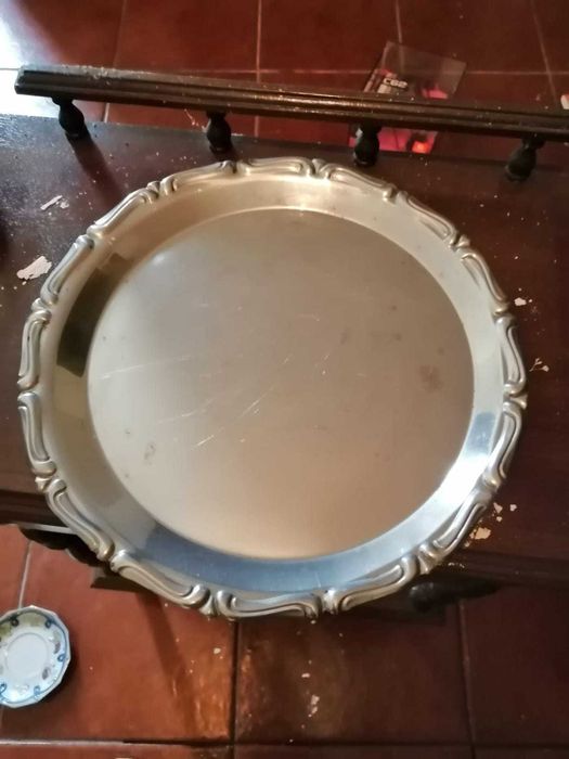 prato cinzento redondo antigo