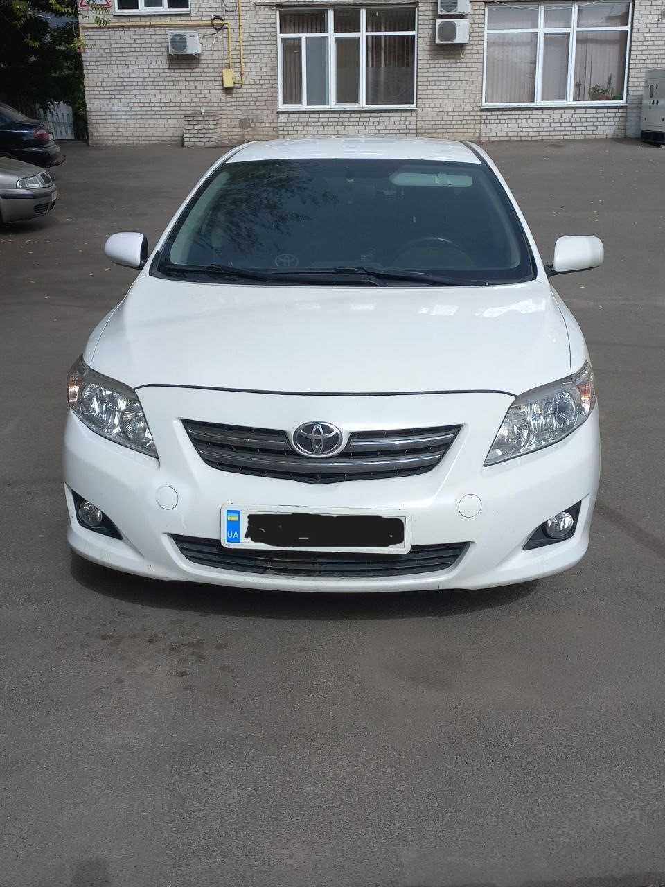 Автомобиль Toyota Corolla