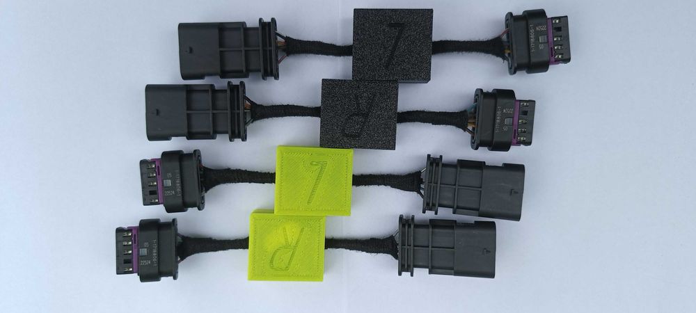 Переходники для установки Европейских фонарей на Tesla