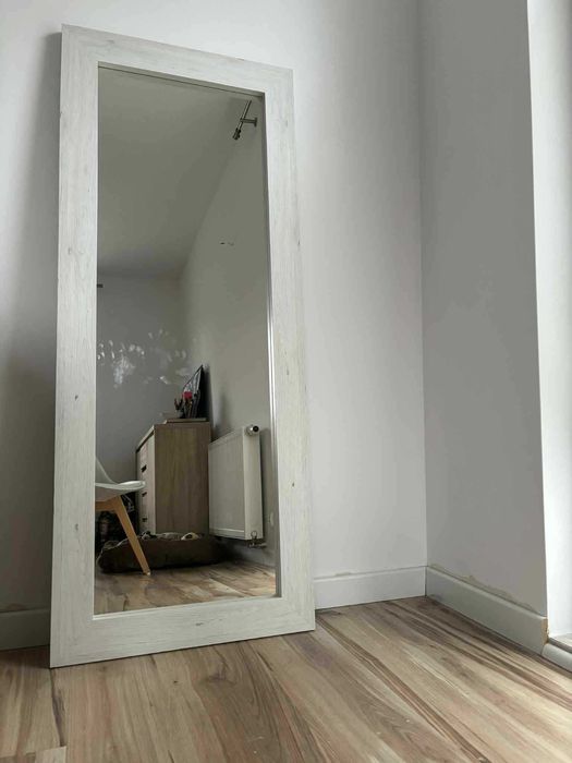 Lustro (całkowite wymiary - 148cmx60cm)