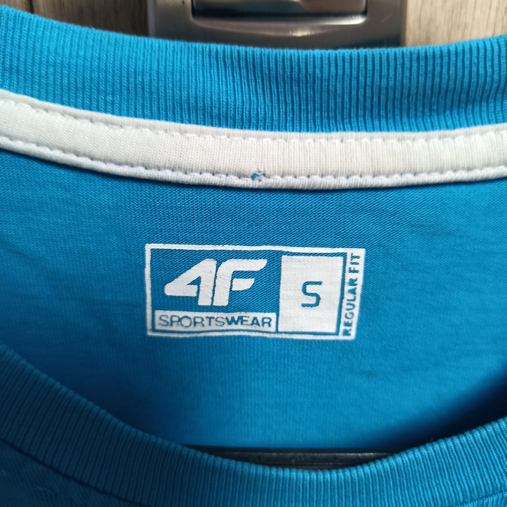 S 4 F Bluzka t-shirt koszulka 4f 36 S niebieska męska