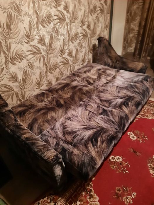 Диван б/у продам за символічну плату (самовивіз)