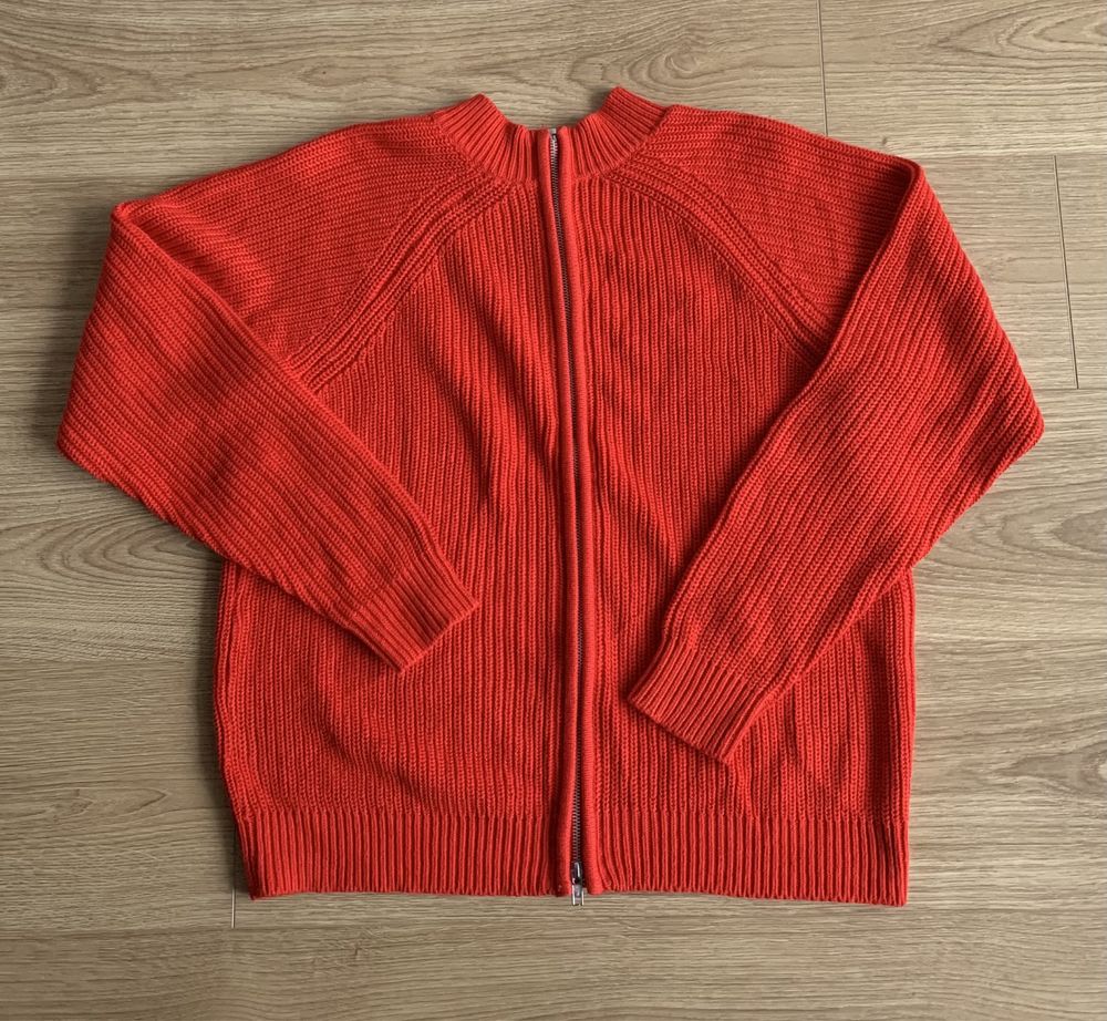 Sweter czerwony z suwakiem