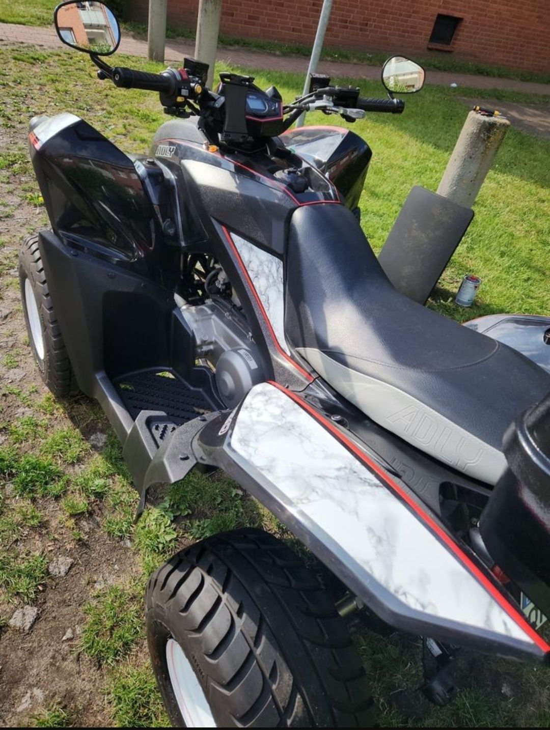 Quad Adly hurricane 320s