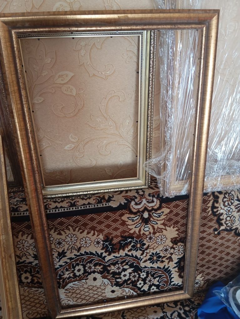 Продам дерев'яні рами для картин.