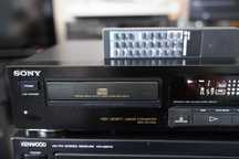 Odtwarzacz CD SONY CDP 690 +pilot