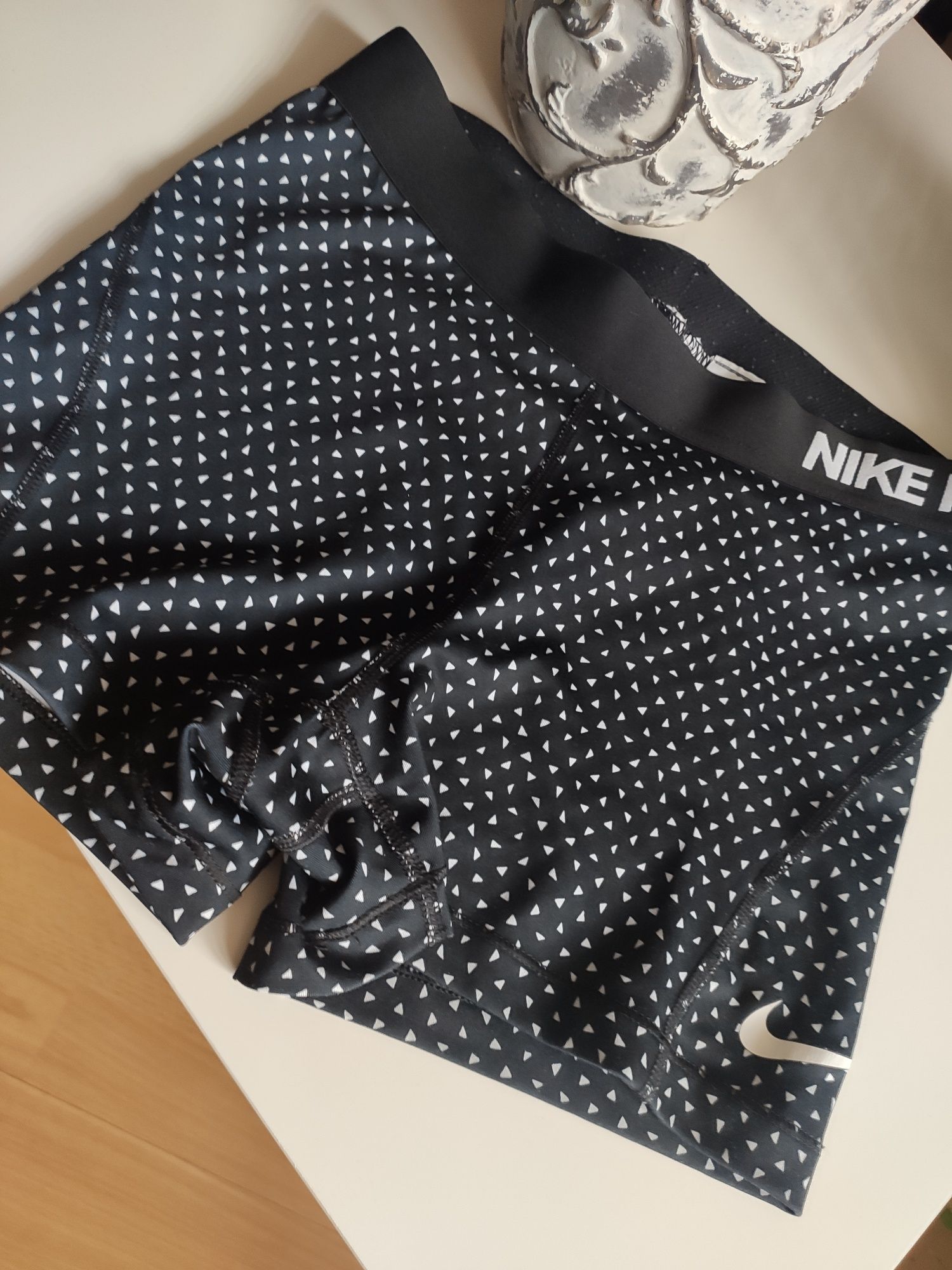 Spodenki Nike jak nowe pro czarne na siłownię