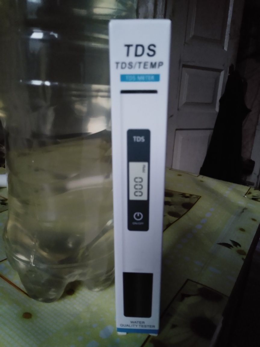 Цифровой TDS-тестер качества воды.