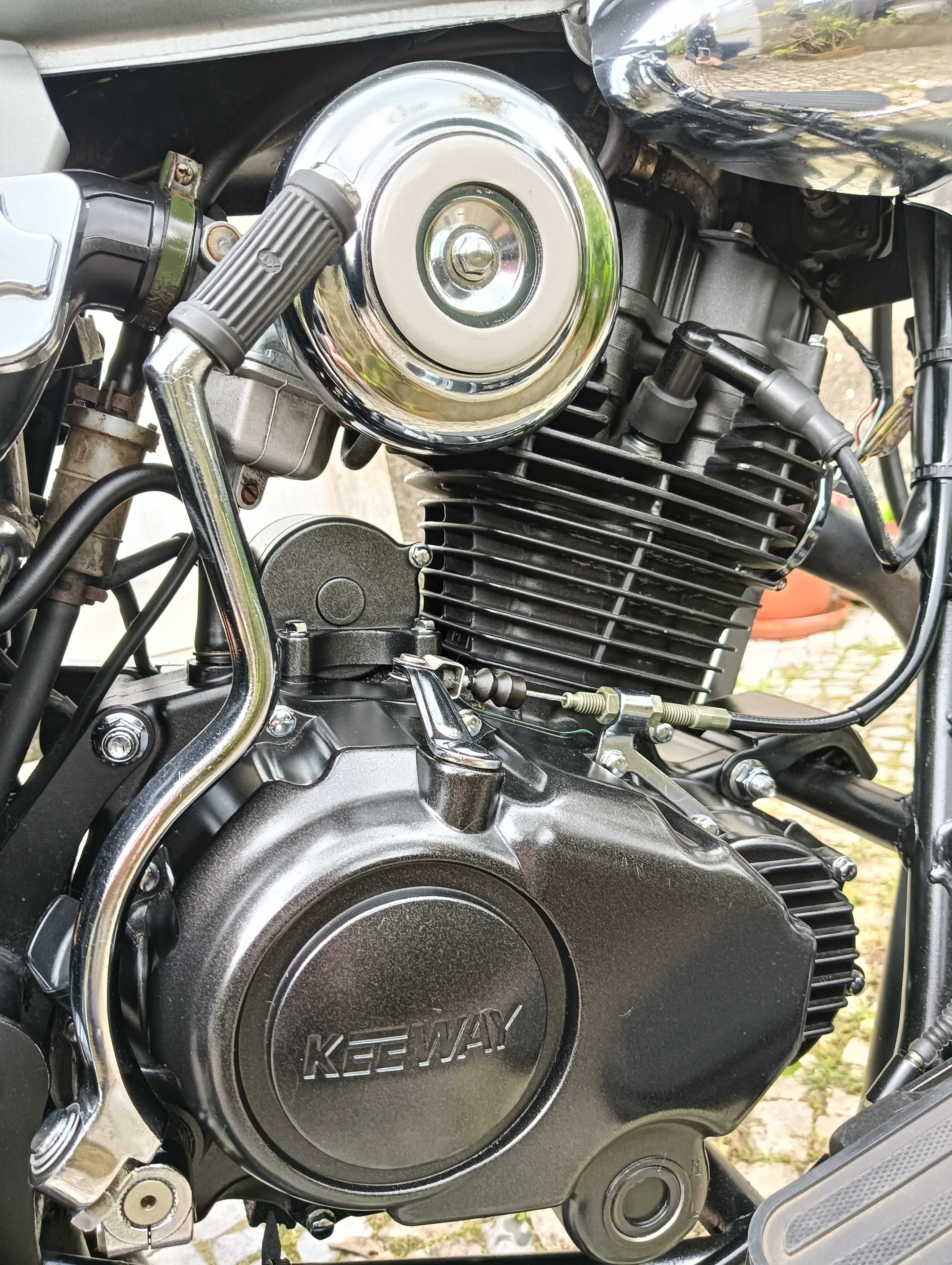 Agora, É A OPORTUNIDADE DE SER TUA - KEEWAY 125 Superlight (verde)