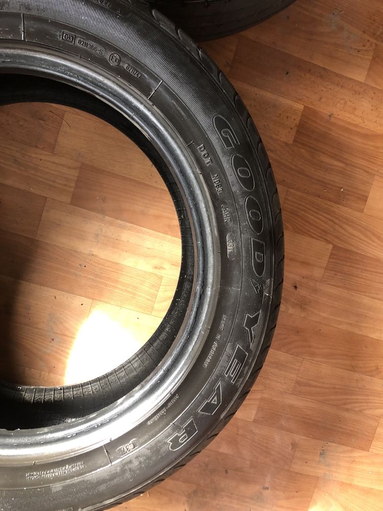 Покрышки Goodyear 215/55/16