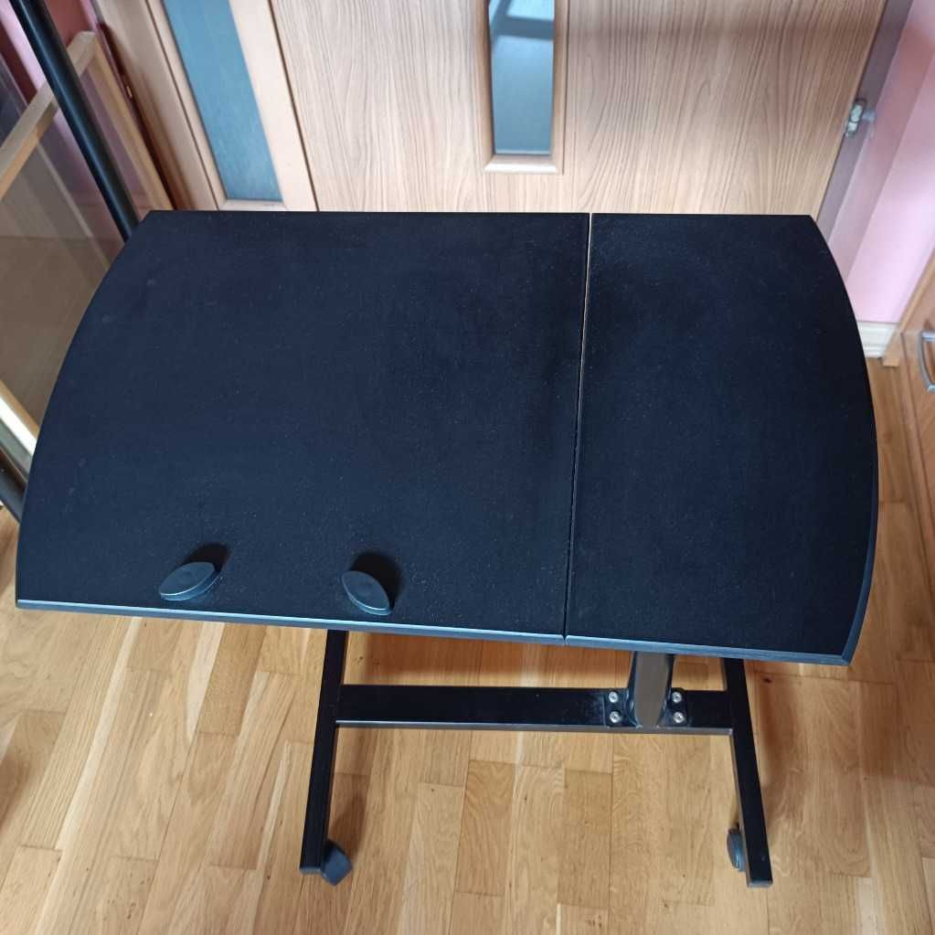 Stolik pod laptopa na kółkach regulowany biurko